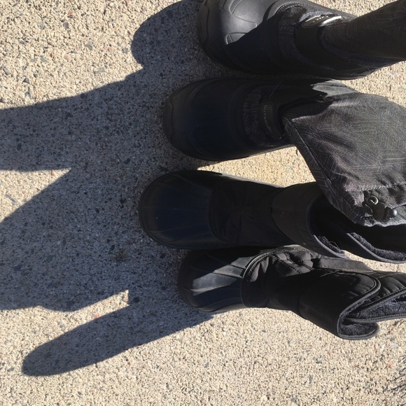 Boots size 6 / boys 20,00 each or take 3 for 50. Good condition no meals, good - Picture 1 of 3